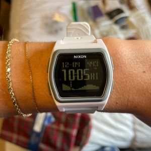 Nixon Rival surf watch in white, perfect condition